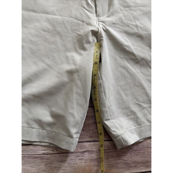 Under Armour Shorts Mens 44 Khaki Performance Golf Gamecocks Player Used - Picture 6 of 8